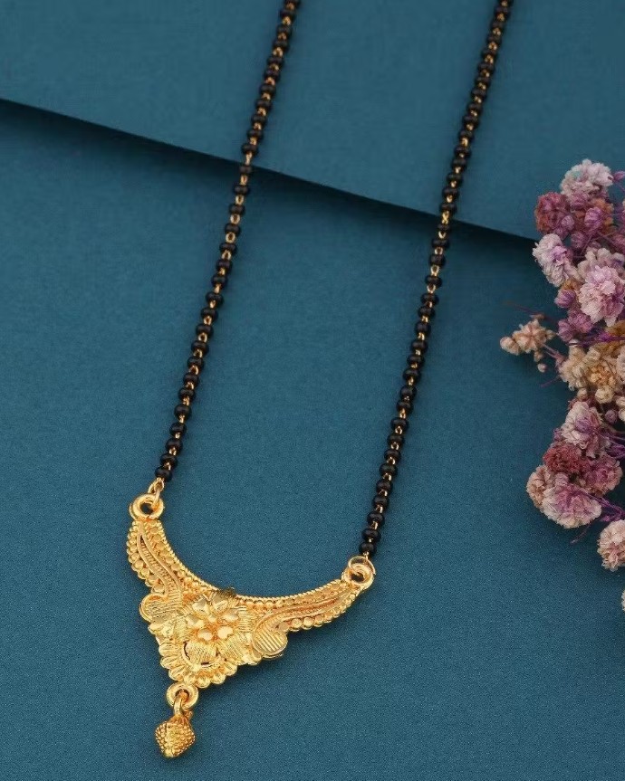 VARUDI Jewellery Gold Plated Big Pendant Mangalsutra Combo (Set of 4) - View 3